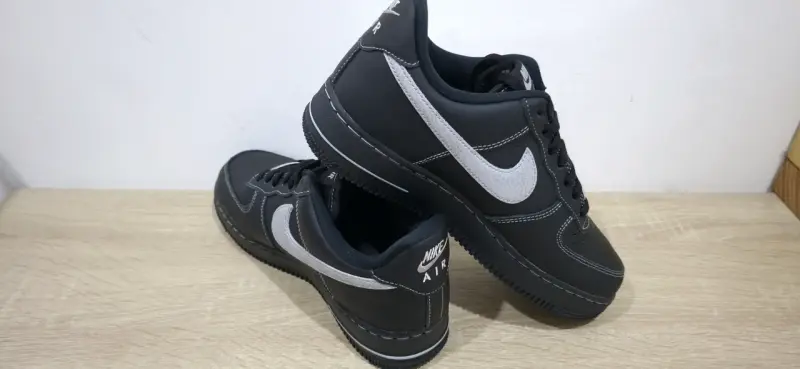 NIKE AIR FORCE 1 07' LV8 - 3