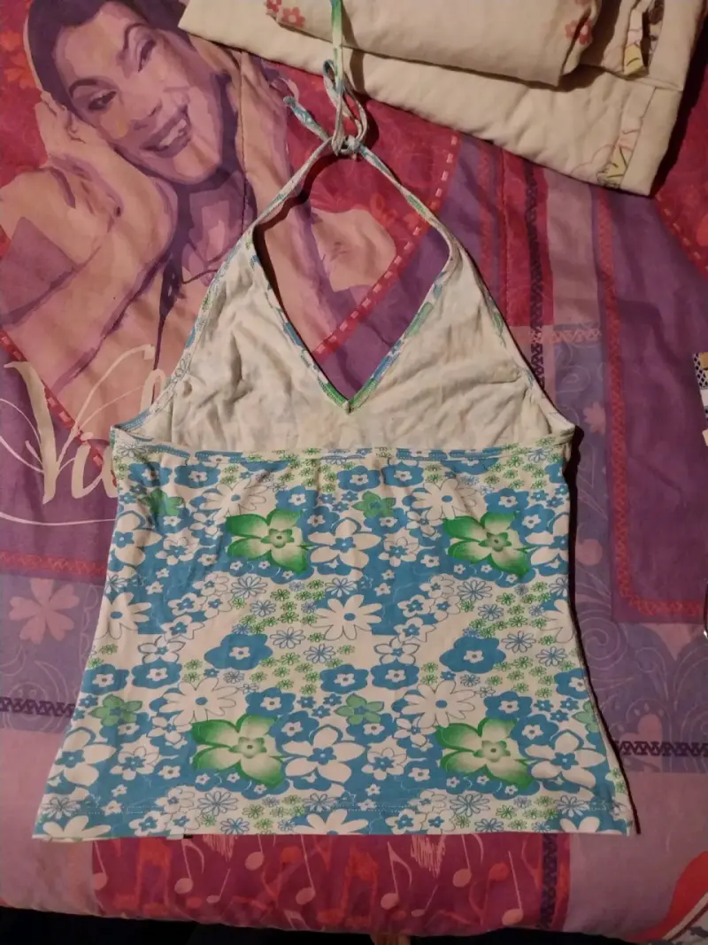 Top halter floral azul y verde - 2