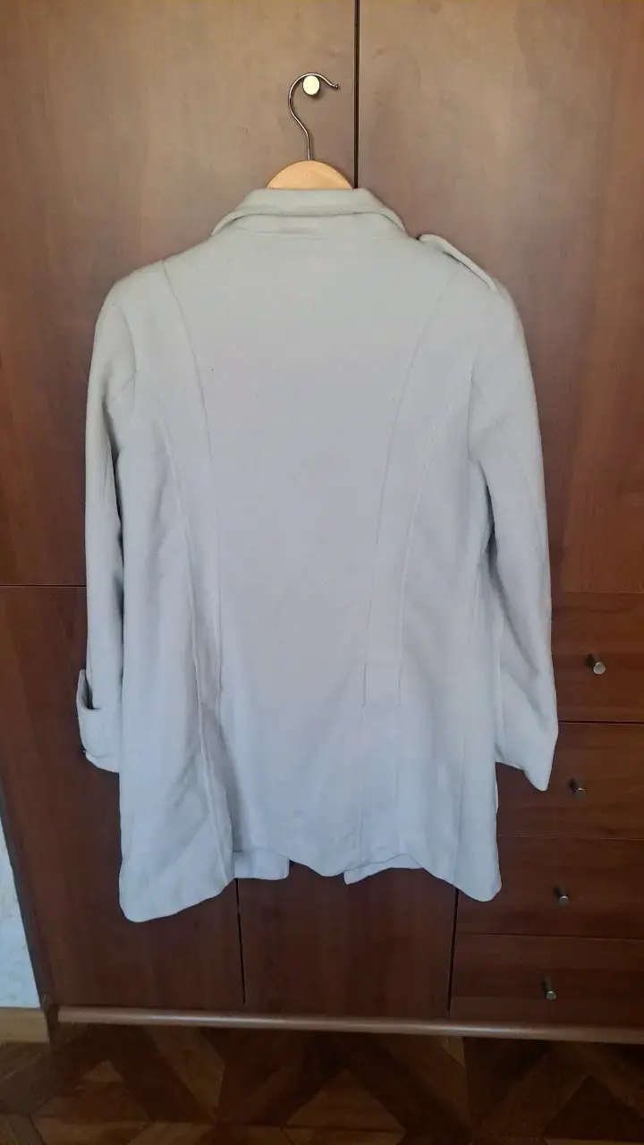Abrigo blanco de mujer - 2