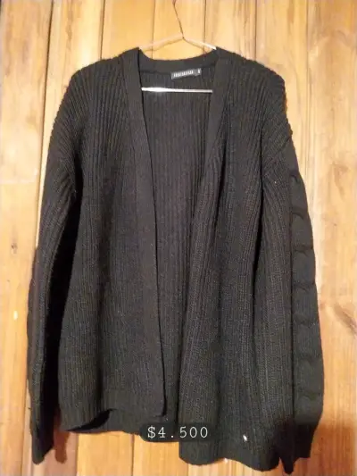 Cardigan negro de lana para mujer - miniatura 1