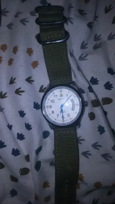 Reloj automático con correa verde militar - miniatura 1