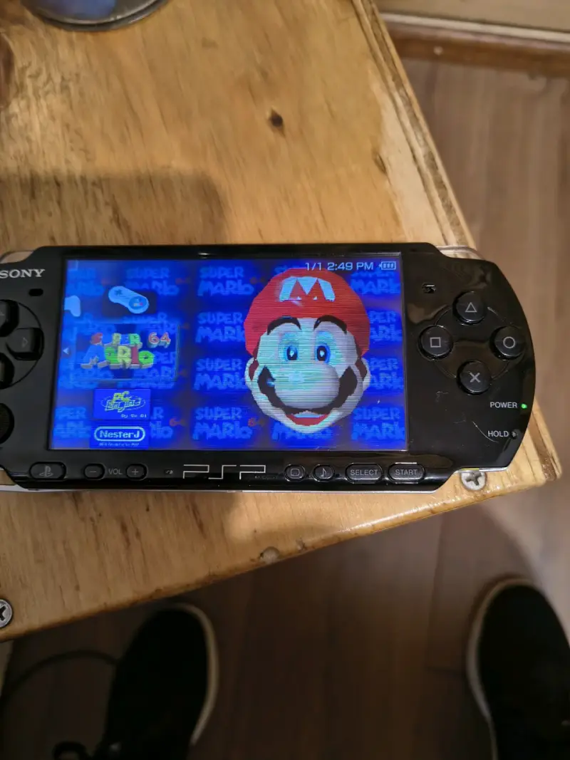 Consola portátil Sony PSP con juegos - 1