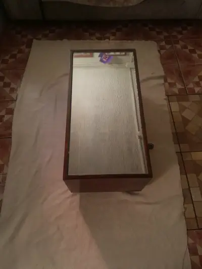 Mesa de centro con espejo - miniatura 1