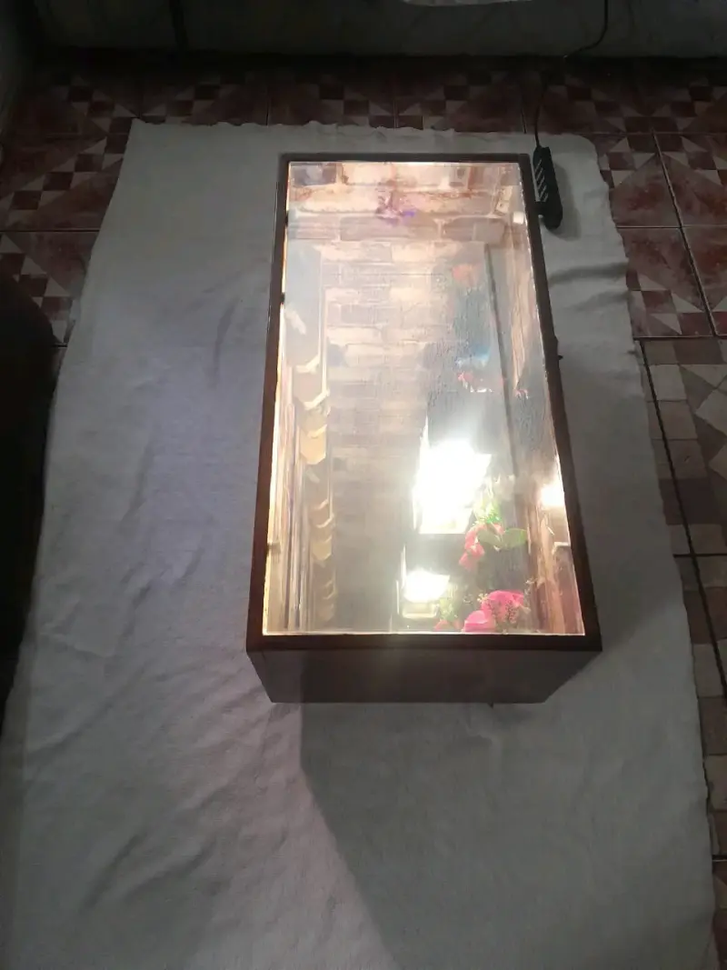 Mesa de centro con espejo - 6