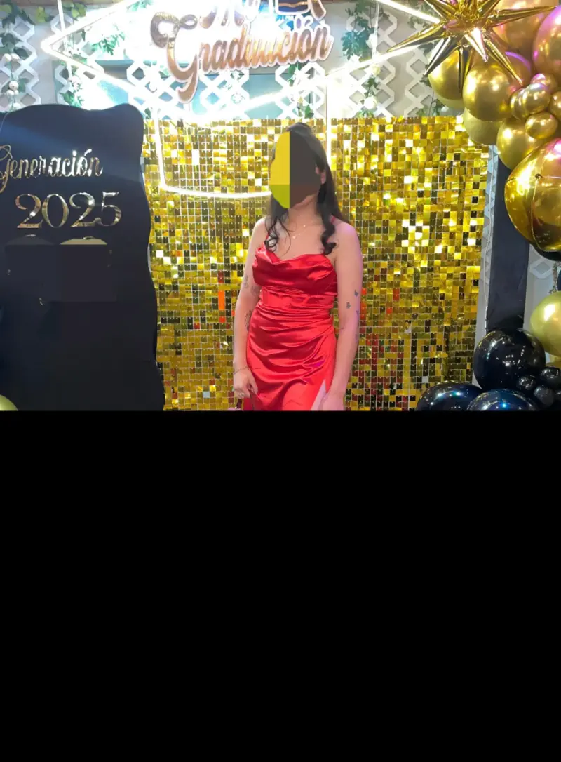 Vestido de fiesta rojo elegante