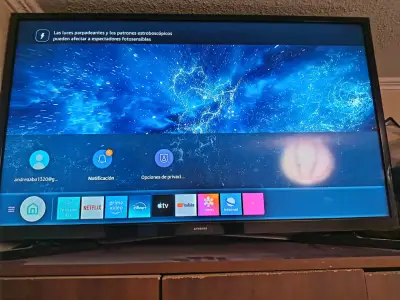 Smart TV Samsung de 32 pulgadas Full HD - miniatura 1