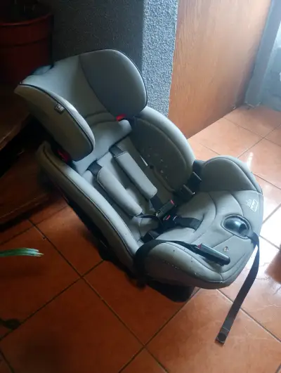 Silla de auto para bebé Joie gris - miniatura 2