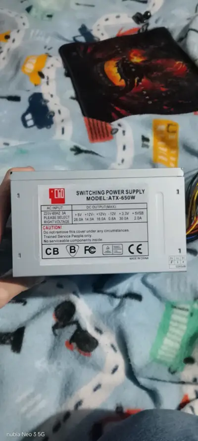 Fuente de poder ATX 650W para PC - miniatura 2