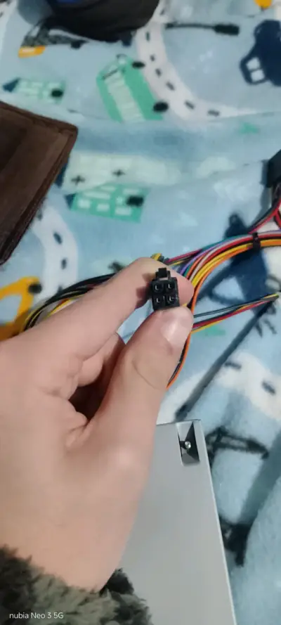 Fuente de poder ATX 650W para PC - miniatura 3