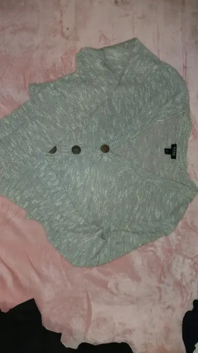 Cardigan gris con botones de mujer - miniatura 1