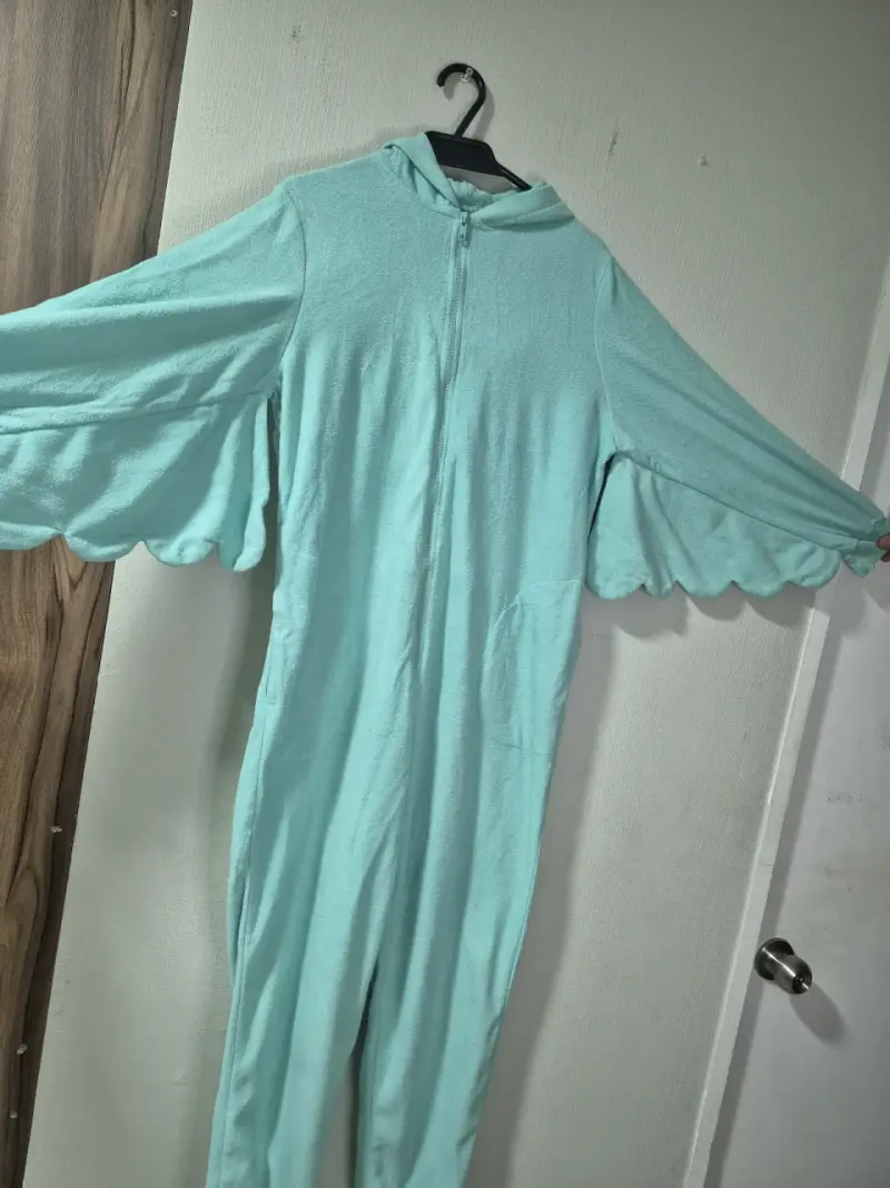 Pijama enterizo celeste con capucha - 2