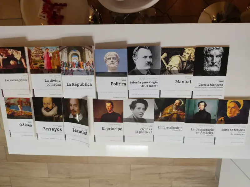 Colección de libros clásicos de filosofía y literatura - 1