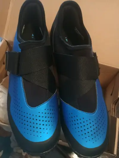 Zapatillas deportivas azules para ciclismo - miniatura 1