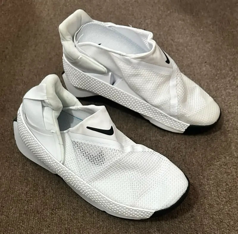 Zapatillas deportivas blancas Nike innovadoras - 3