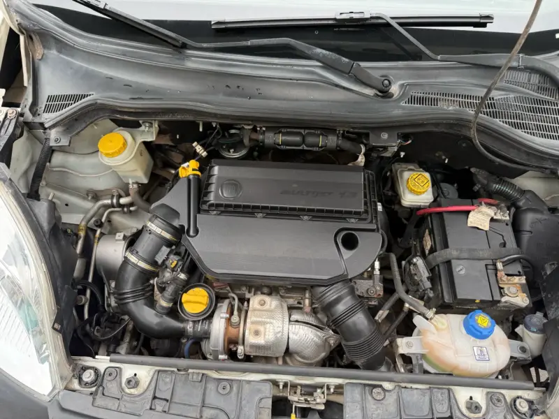 Furgón RAM v700 city diésel 1.2cc - 4