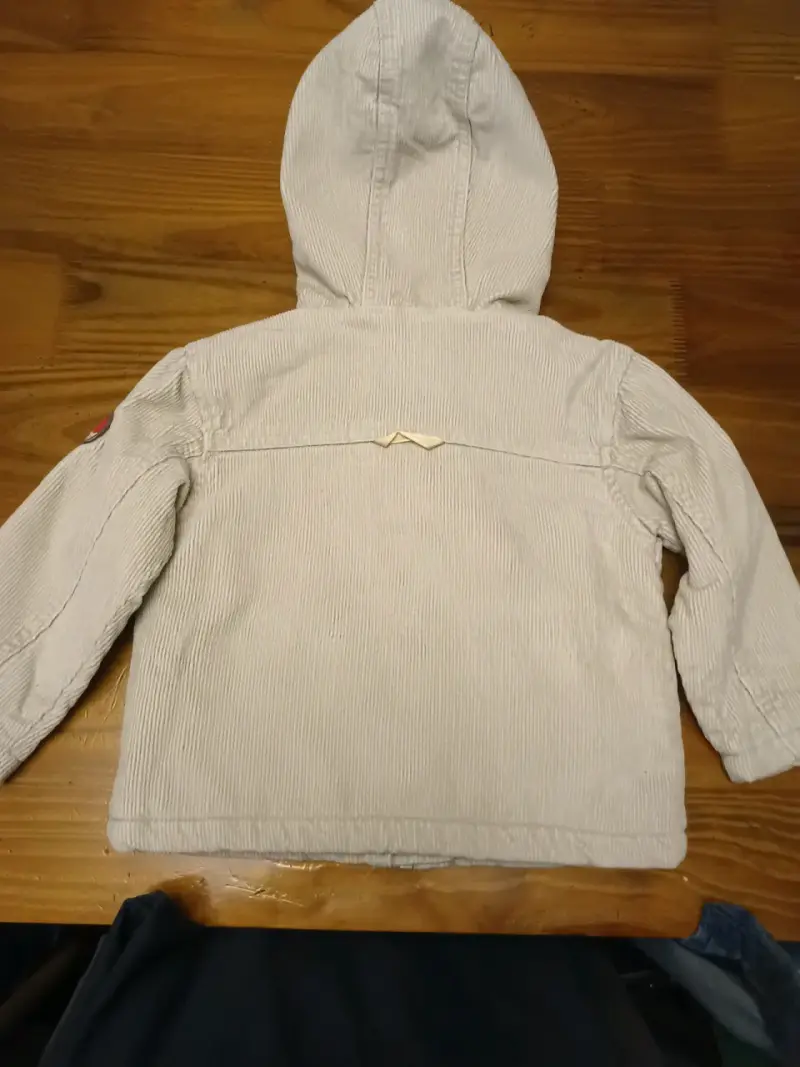 Chaqueta de pana beige con capucha - 2