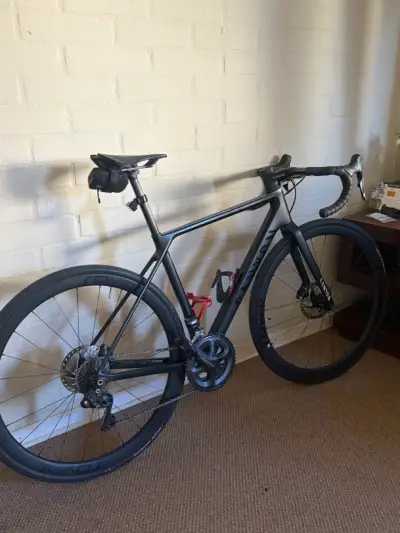 Bicicleta de carretera Canyon con ruedas Roval - miniatura 3