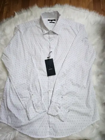 Camisa blanca Newport con diseño de triángulos - miniatura 1