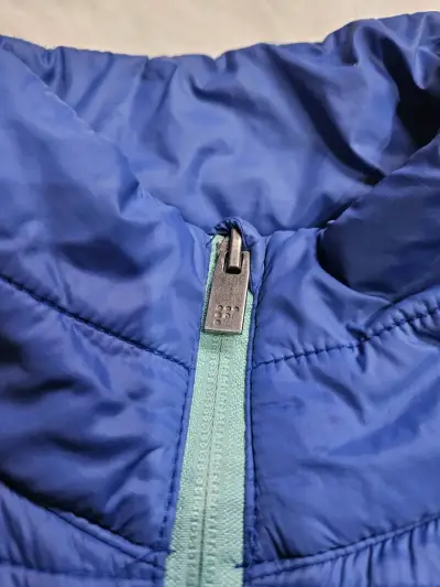 Chaqueta acolchada azul para mujer - miniatura 3
