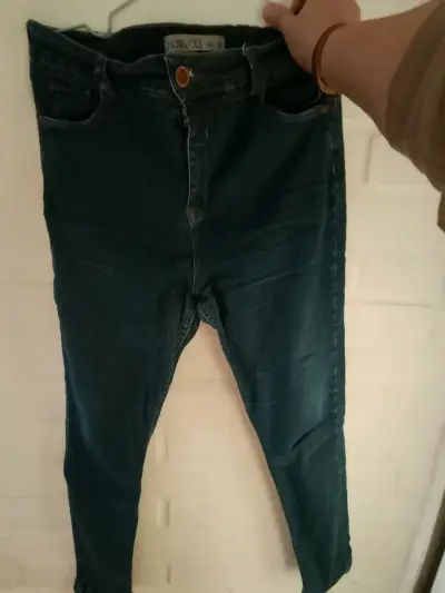 Pantalones negros casuales para mujer - miniatura 3