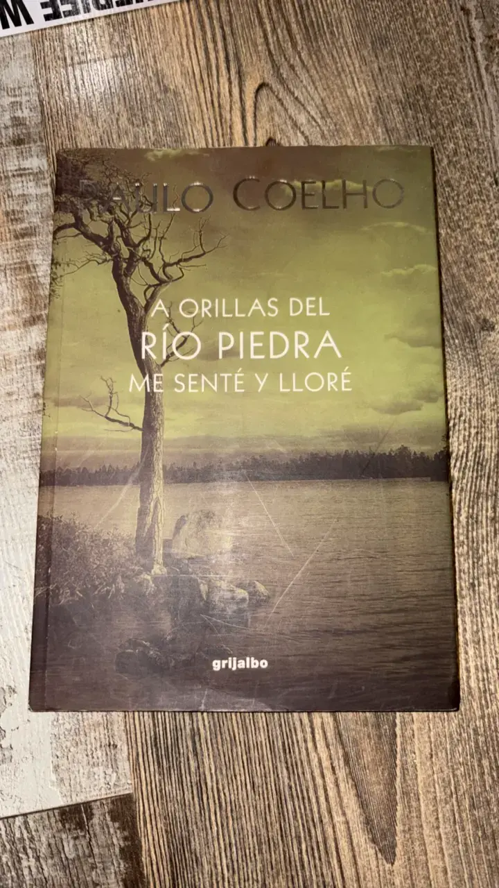 Libro 'A orillas del río Piedra' de Paulo Coelho