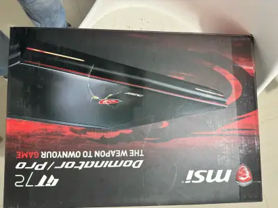 Laptop MSI GT72 Dominator Pro para gaming - miniatura 1