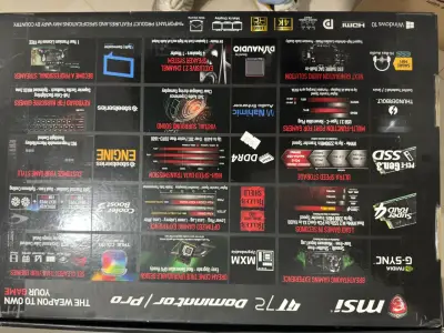 Laptop MSI GT72 Dominator Pro para gaming - miniatura 2
