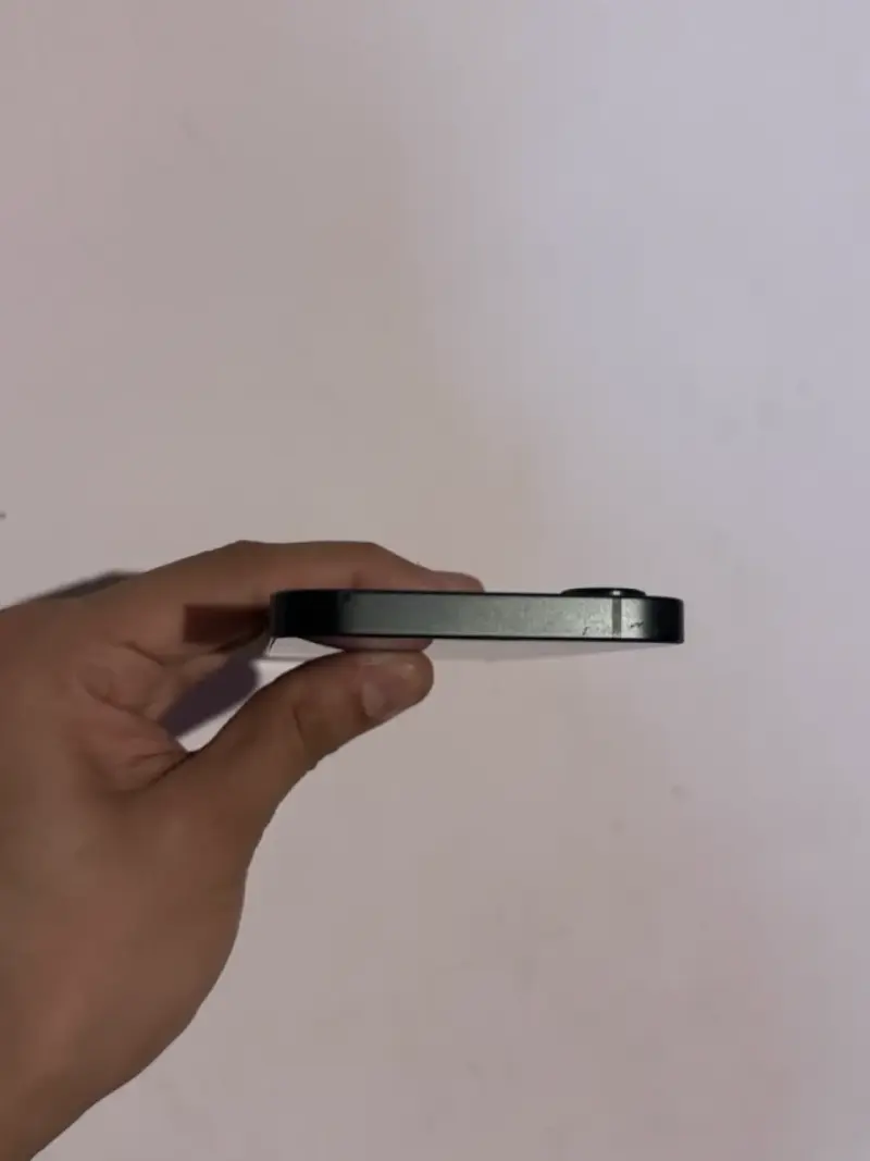 Iphone 16e - 6