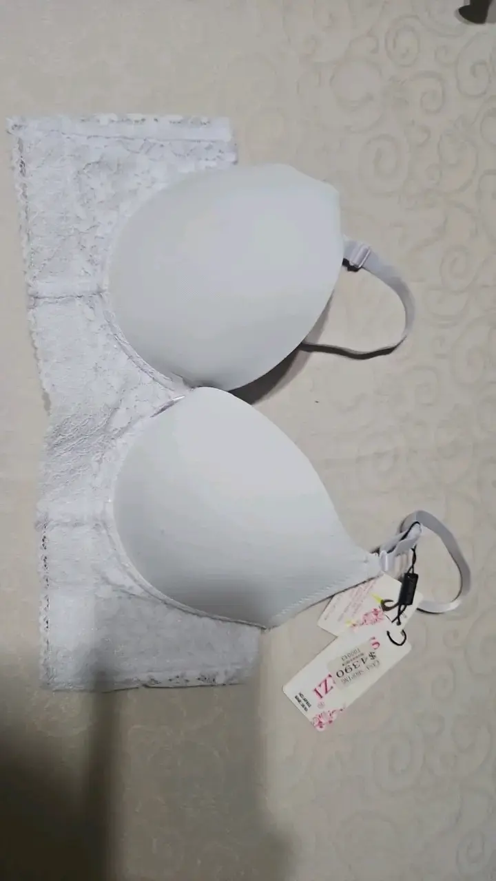 Sostén blanco con encaje y soporte - 1