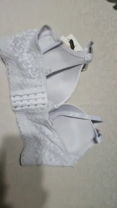 Sostén blanco con encaje y soporte - miniatura 2