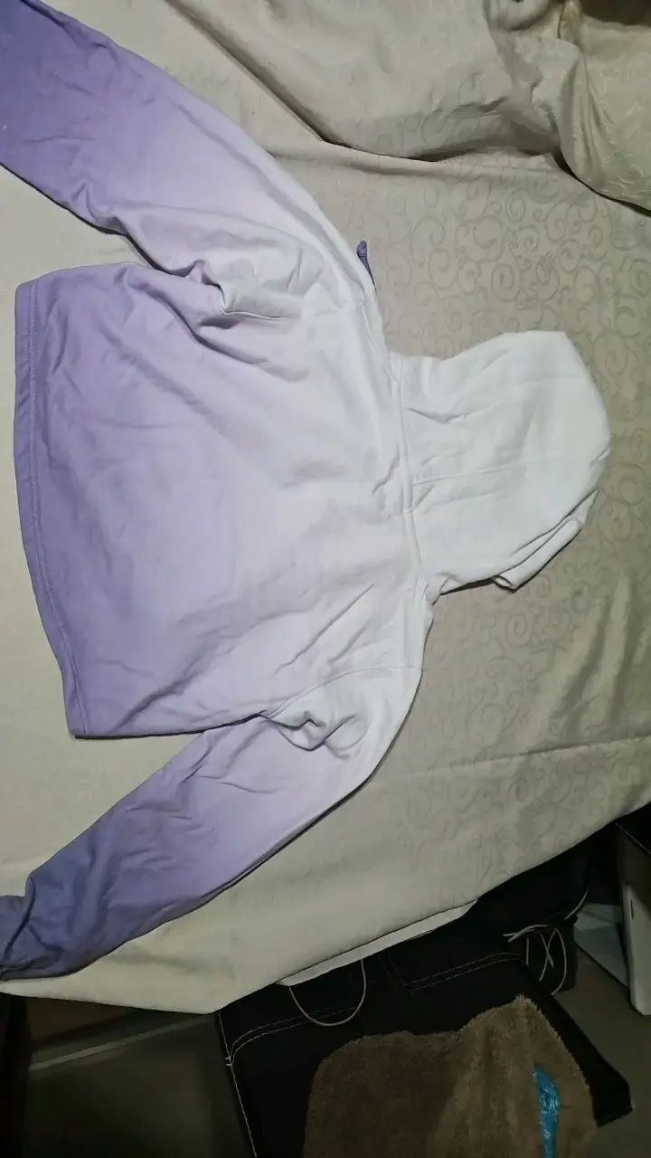 Polerón con capucha degradado lila y blanco - 2