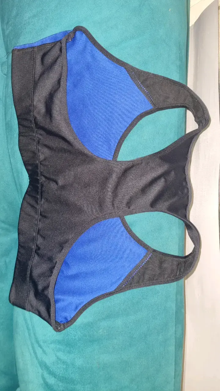 Polera deportiva Lotto azul y negra - 2