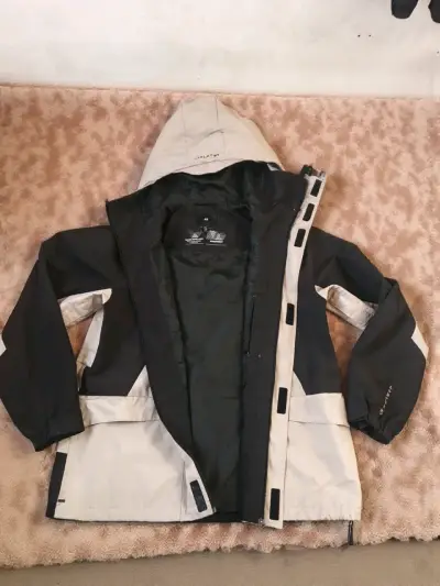 H&M | Chaqueta Windproof & Water Repellent - miniatura 1