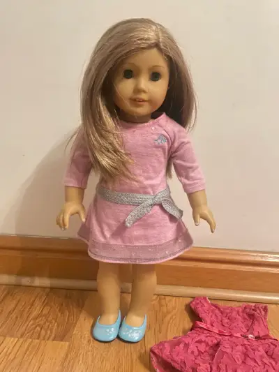 American Girl con  accesorios y mochila. - miniatura 1