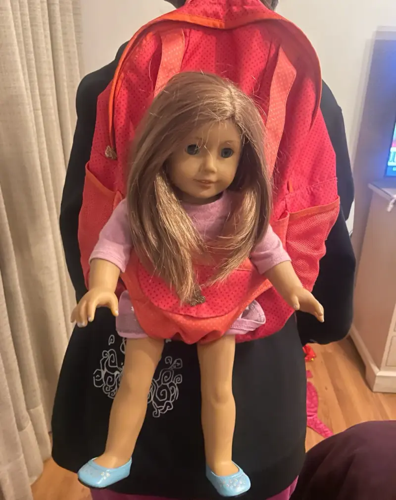 American Girl con  accesorios y mochila. - 4