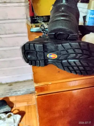 Vendo zapatos de seguridad nuevo número 36 - miniatura 3