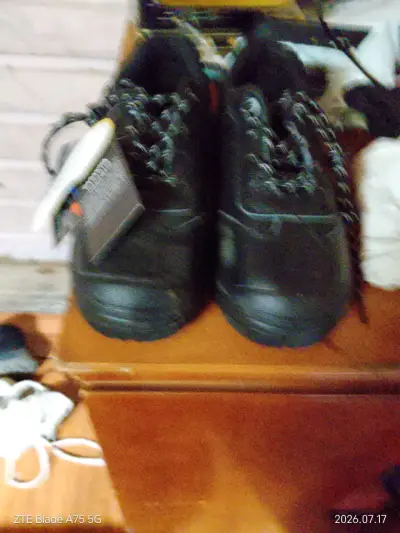 Vendo zapatos de seguridad nuevo número 36 - miniatura 4