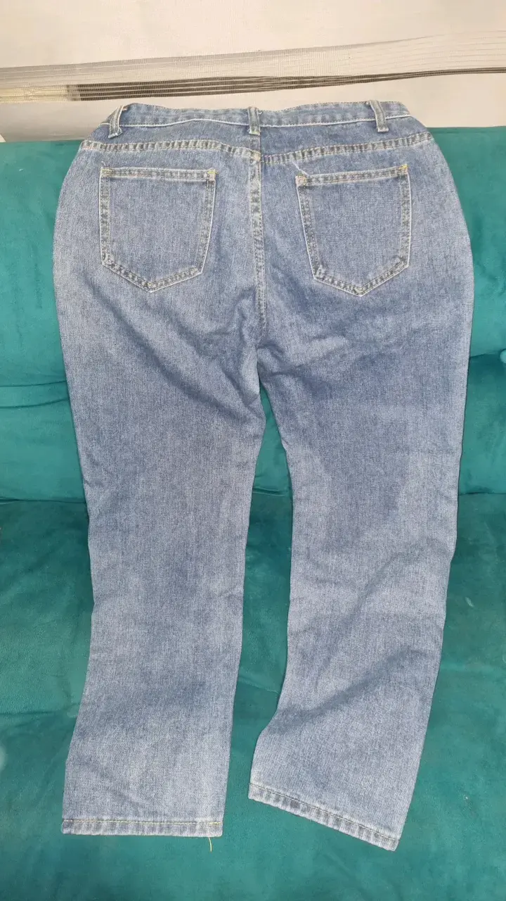 Jeans de mezclilla desgastados para mujer - 2