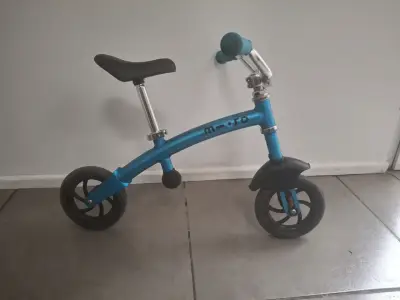 Bicicleta sin pedales Micro azul para niños - miniatura 1