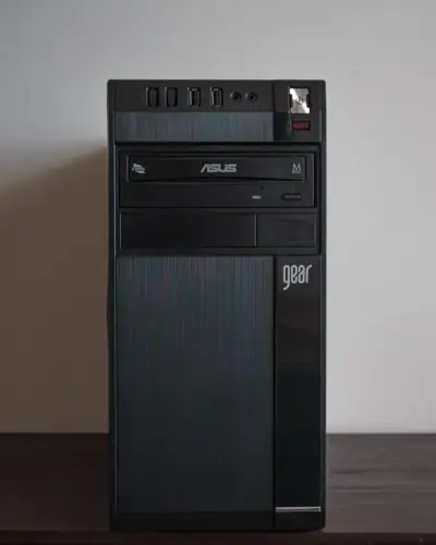 DeskTop Gear (Ryzen 5) (Impecable + Mantenimiento) - miniatura 1