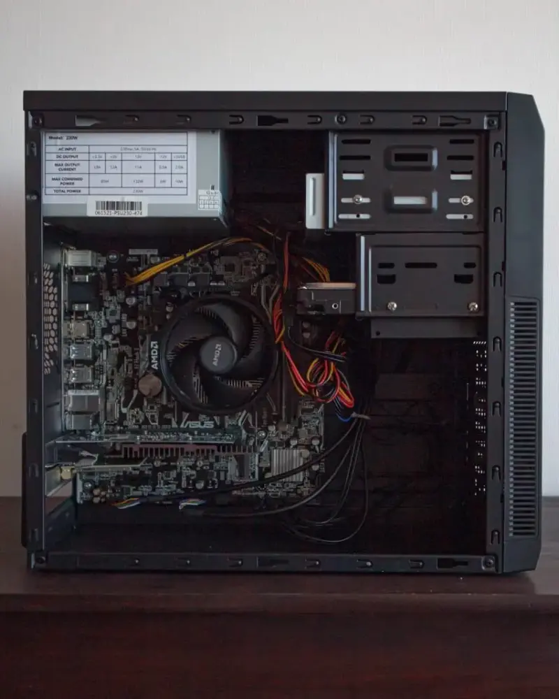 DeskTop Gear (Ryzen 5) (Impecable + Mantenimiento) - 5