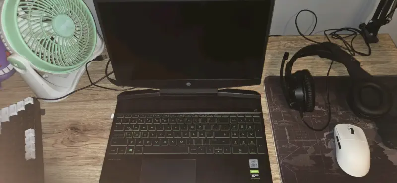 Laptop HP Pavilion Gaming 15.6 pulgadas - 1