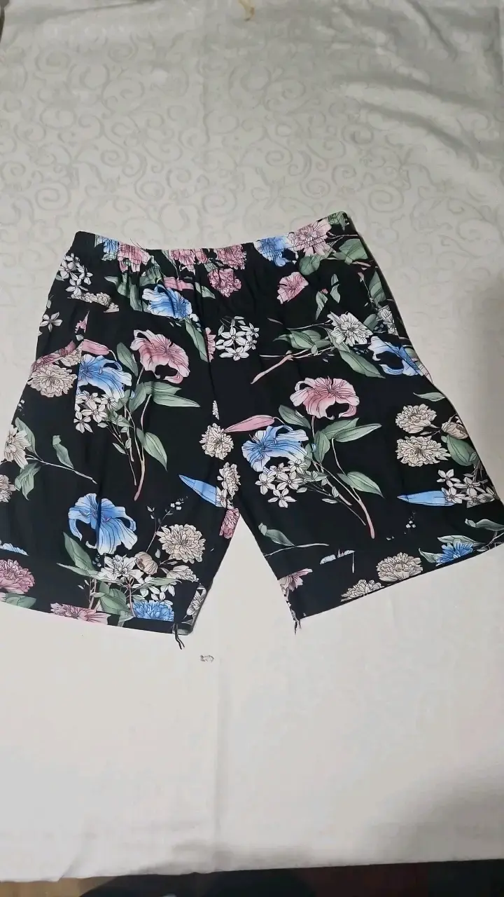 Shorts florales negros para hombre - 1