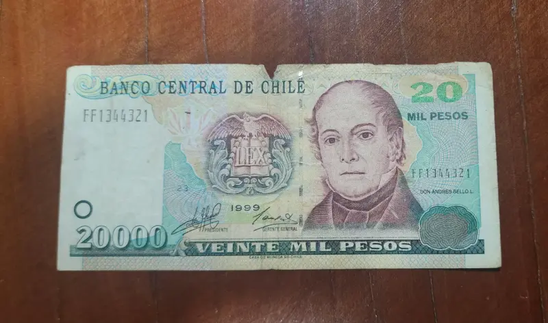 Lote de billetes antiguos de 1000 pesos chilenos - 3