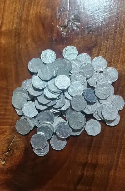 Lote de billetes antiguos de 1000 pesos chilenos - miniatura 5