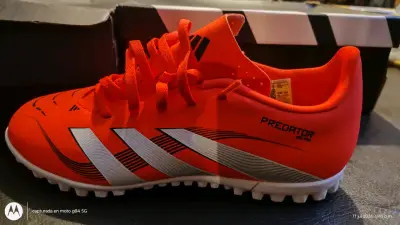Zapatillas Adidas Predator talla 37,5 - miniatura 3