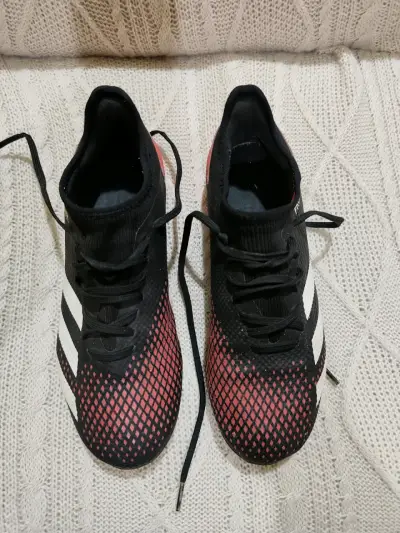 Botines de fútbol Predator negros y rojos - miniatura 4