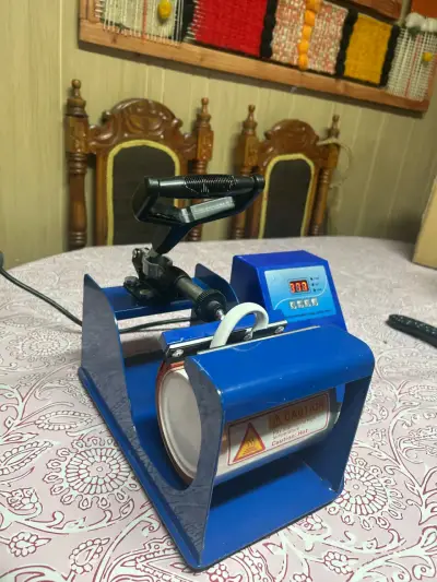 Máquina de estampado de tazas azul - miniatura 4