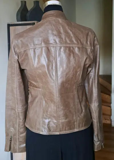 Chaqueta de cuero marrón para mujer - miniatura 3