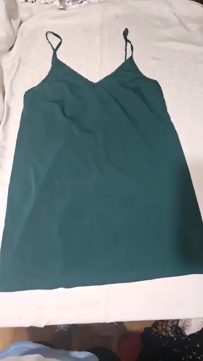 Vestido verde de tirantes casual - miniatura 1